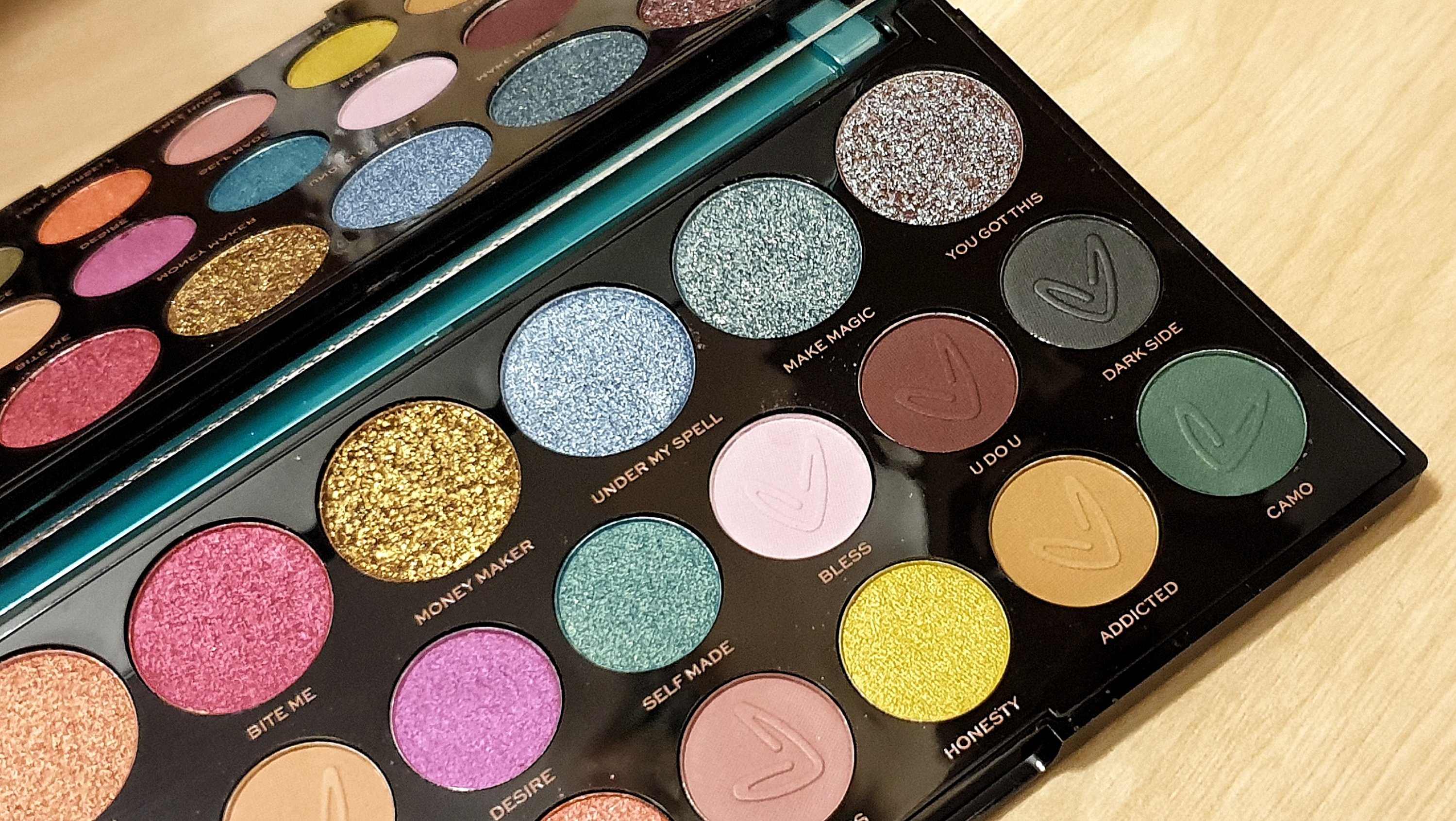 Magic Makeup Make Magic Palette – Makeup Revolution x Carmi (Review) – Flaw Decay ...