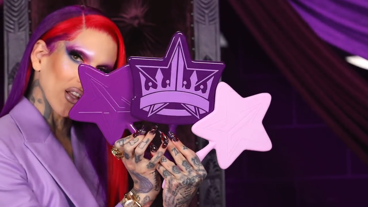 Mirrors - Jeffree Star unveils JSC's Blood Lust Collection and Palette