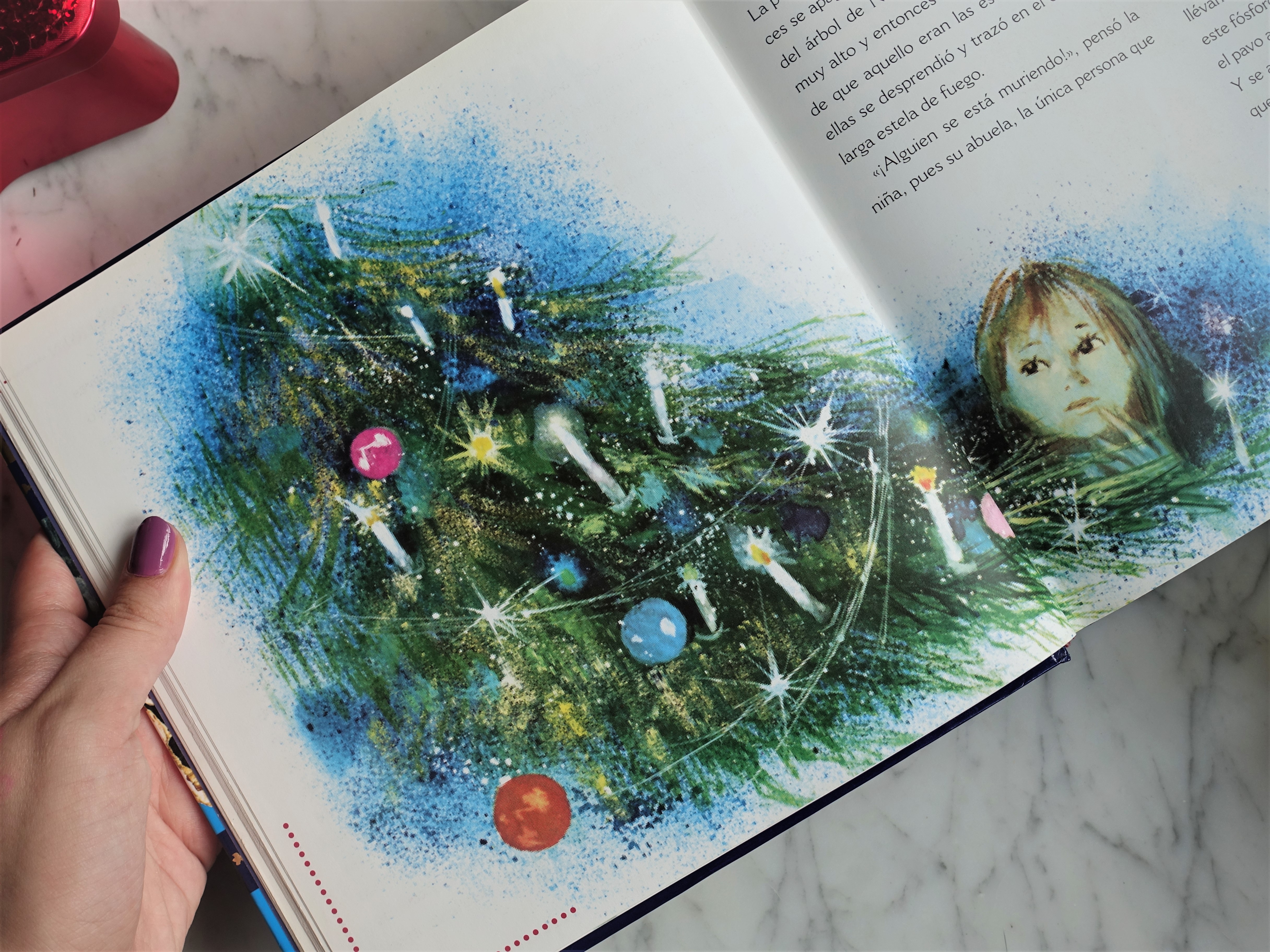 Blogmas Day 3: Favorite Christmas Book