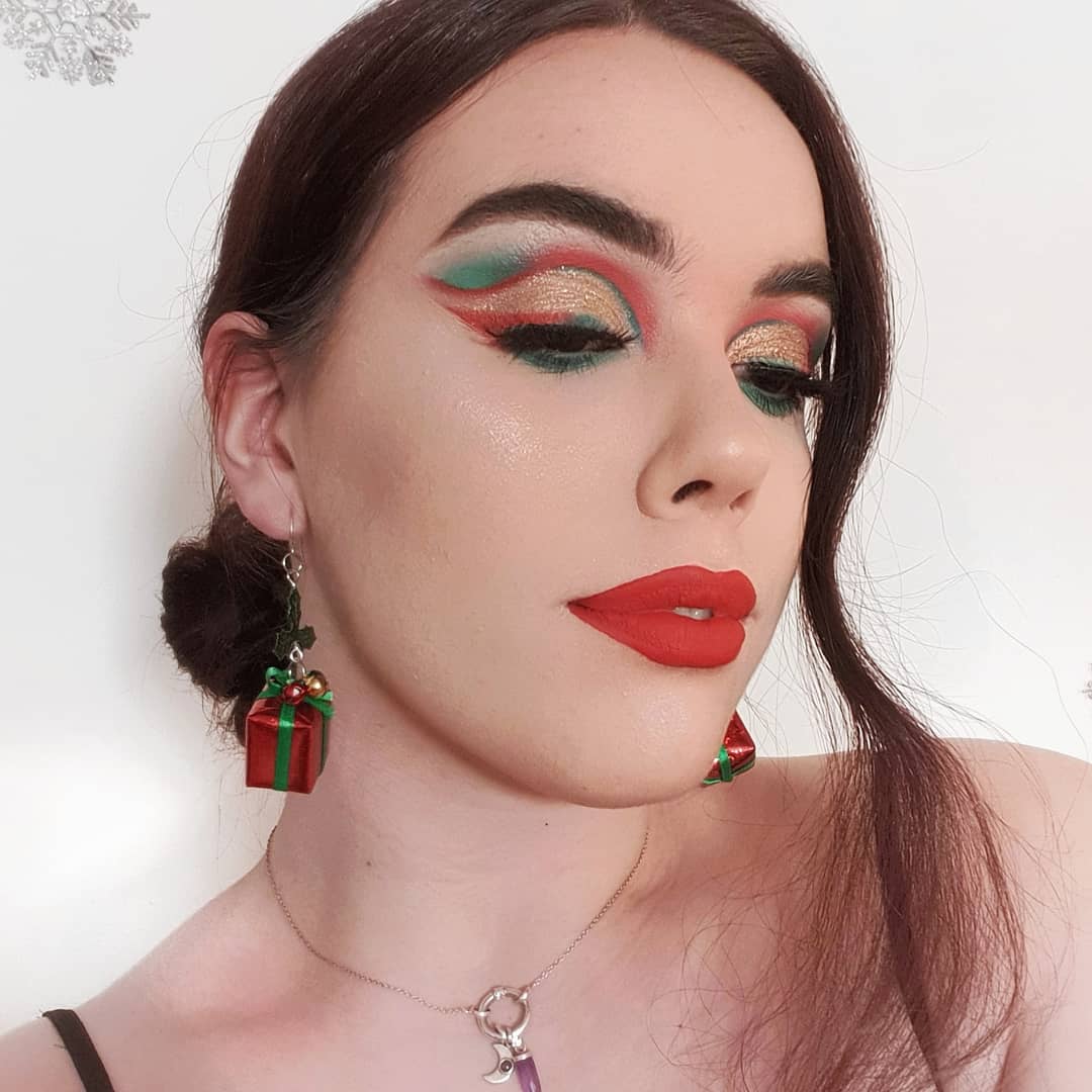 Blogmas Day 10: Christmas Inspired Makeup / Día 10: Maquillaje de Navidad