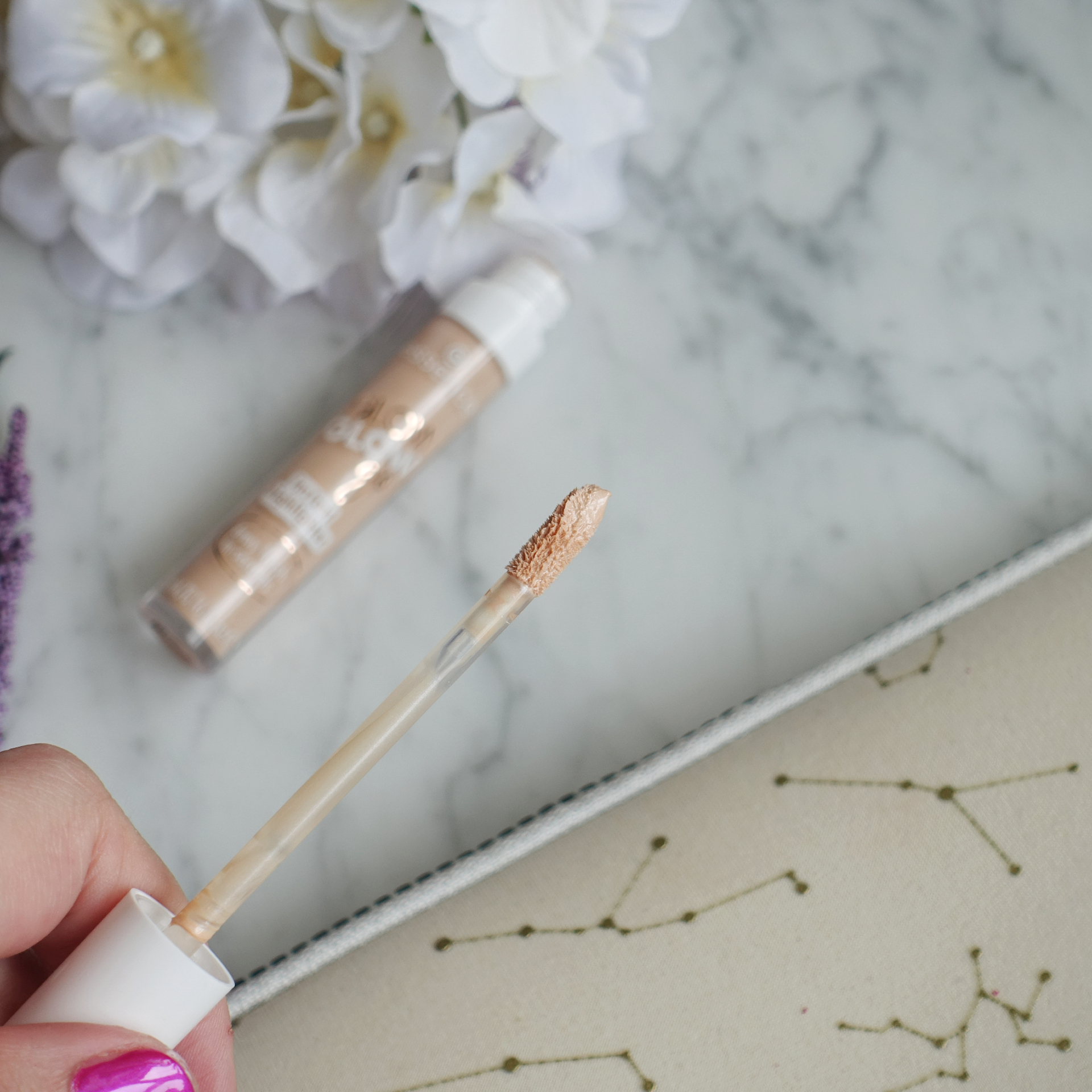 Essence - Glow Glow Go! Instant Highlighter Iluminador Líquido