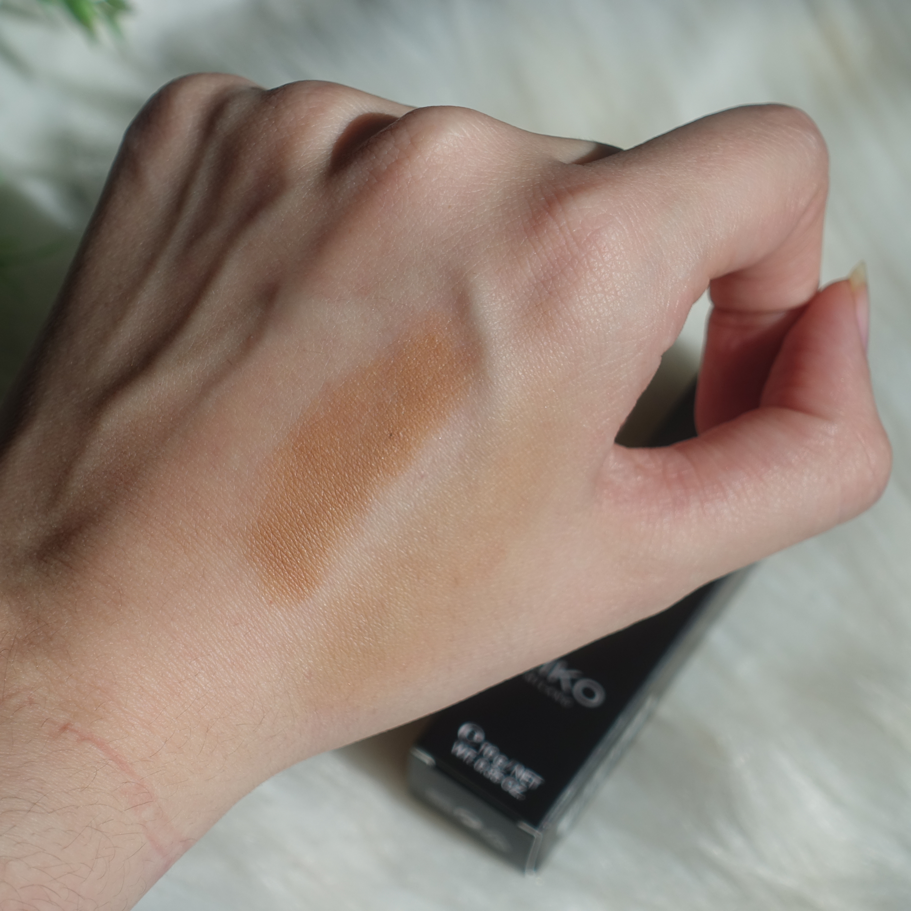 Sculpting Touch Creamy Stick Kiko Milano Swatch