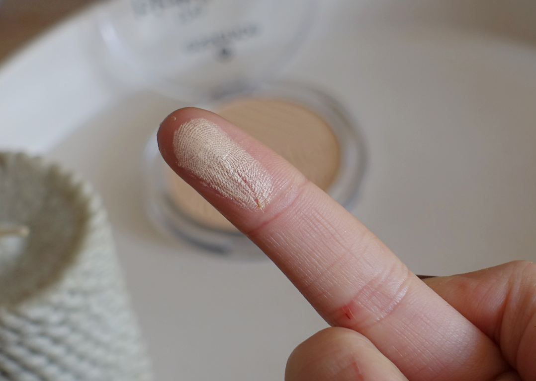 The Highlighter Luminous Glow - essence (Swatch)